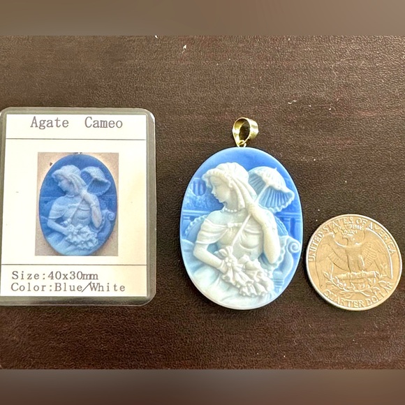 Authentic Agate Cameo Pendant with 18K Stamped Real Gold, Made in Japan - Picture 10 of 13